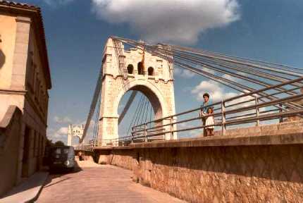 CIUDAD DE AMPOSTA. PUENTE COLGANTE. HACIENDO CLICK EN LA IMAGEN PODRAS VER MAS FOTOS DE AMPOSTA Y SU PUENTE COLGANTE. AQU CONOCI SUPERMAN, FLASH GORDON Y LA PELICULA LOS DIEZ MANDAMIENTOS