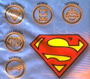 SUPERMAN Y BATMAN EN PASTAS GALLO